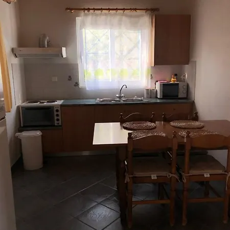 Aggeliki House 4 Tatil Evi Kómboi